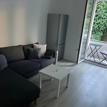 Apartment Wonderful Flat With Balcony And Garden